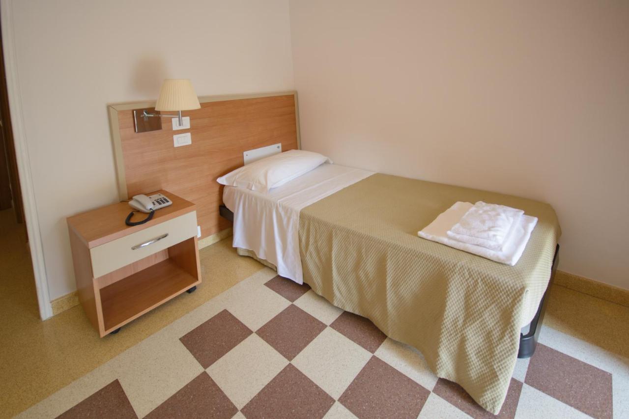 Domus Stella Maris - Casa Per Ferie Ξενοδοχείο Ανκόνα Εξωτερικό φωτογραφία