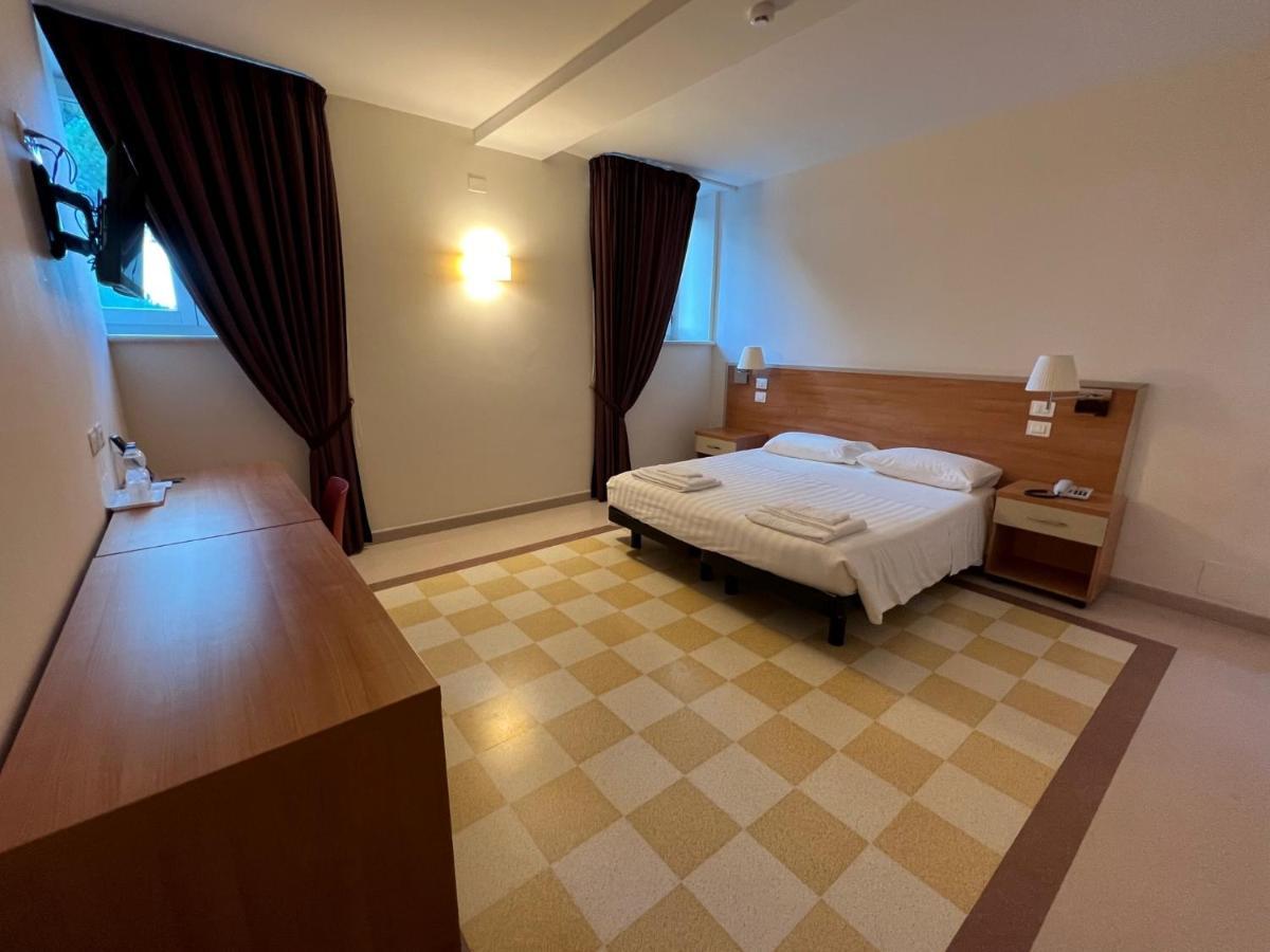 Domus Stella Maris - Casa Per Ferie Ξενοδοχείο Ανκόνα Εξωτερικό φωτογραφία
